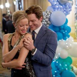 A Suite Holiday Romance [Hallmark]